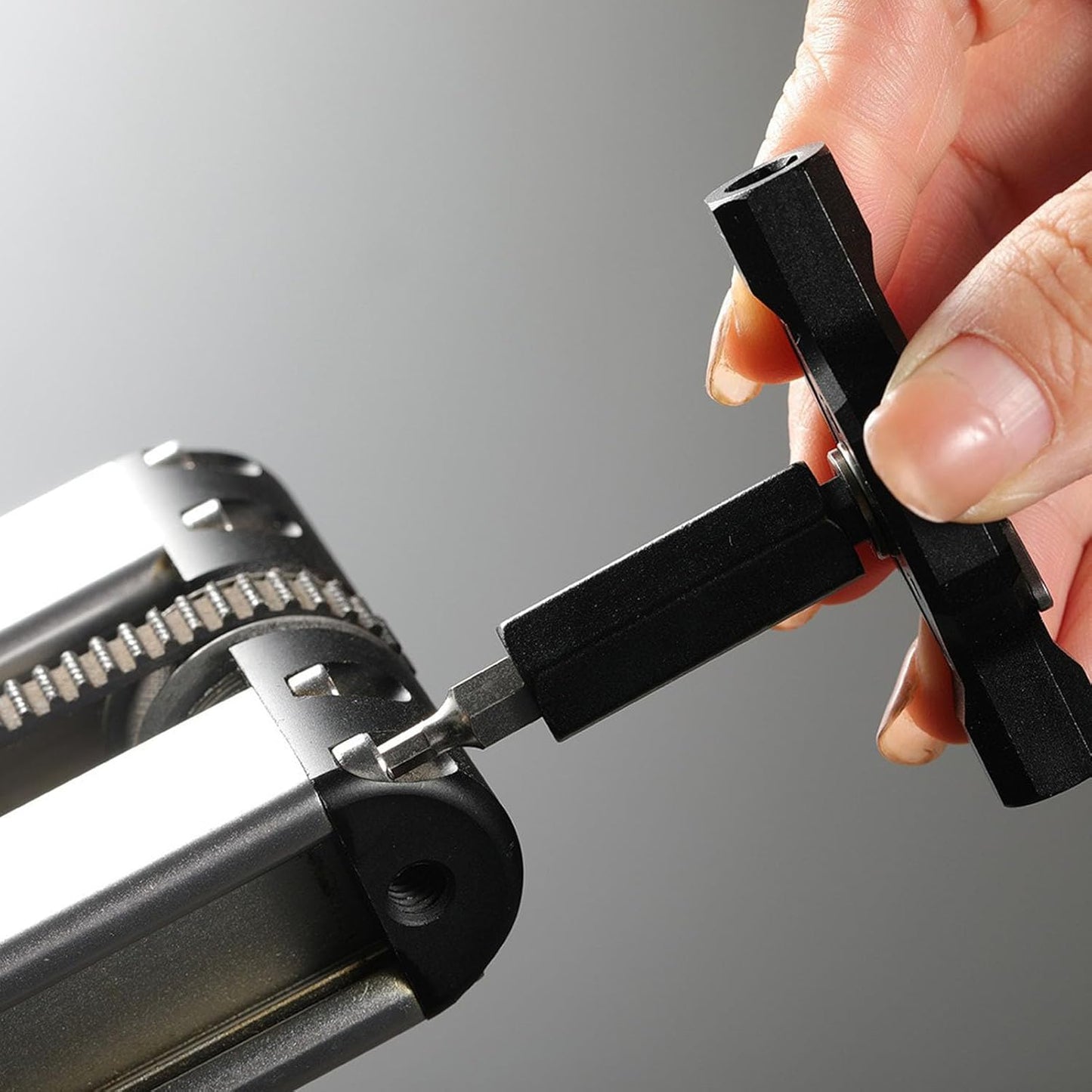 24 in 1 Magnetic Ratchet Screwdriver Bit Set, Multi Bit Tool Kit with Cr Mo Alloy Bits Magnetic Drive 58 Tooth Ratchet Handle for Electronics Furniture Repair More