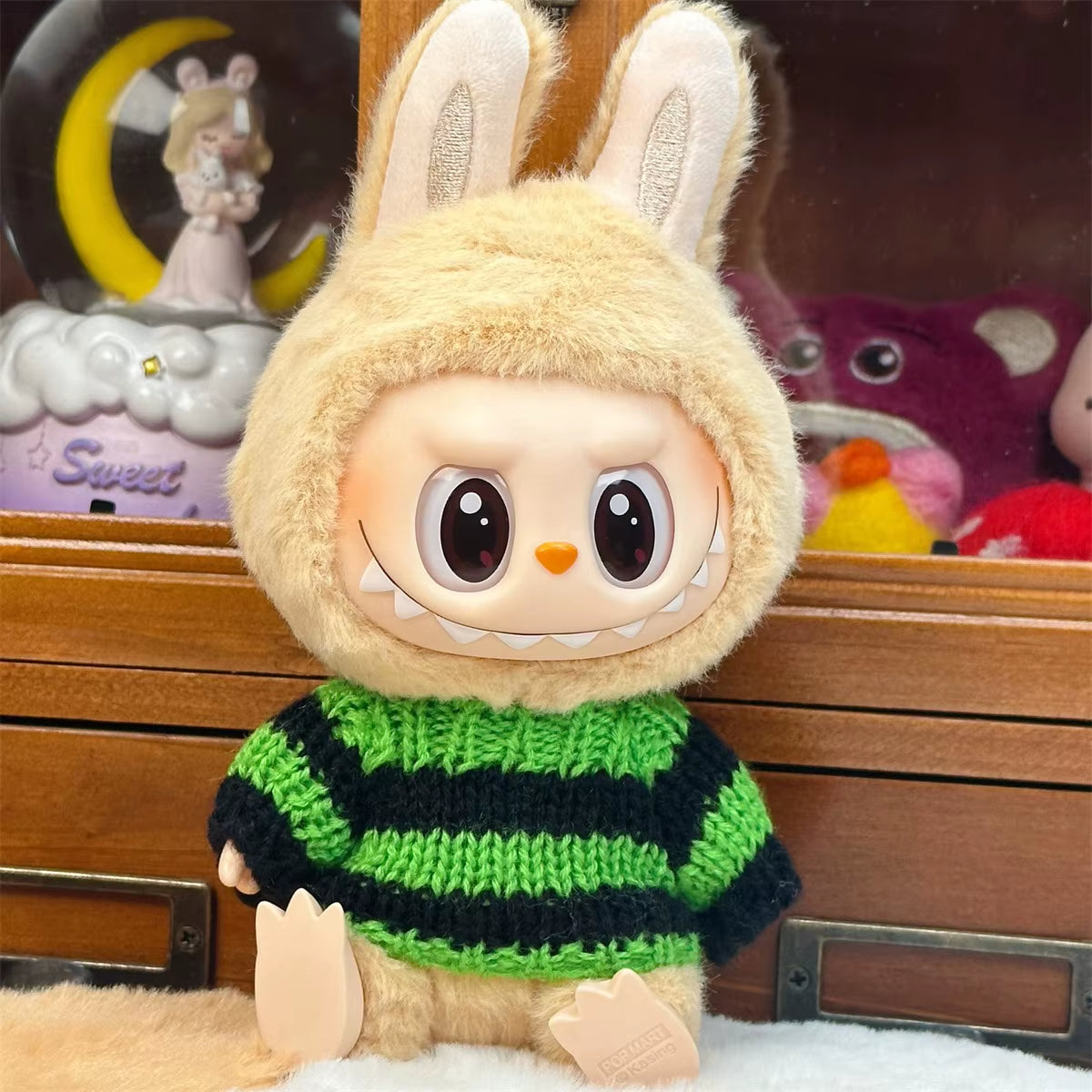 Adorable Strawberry Love Winter Sweater for 17cm Labubu Dolls - Perfect Gift for Kids!