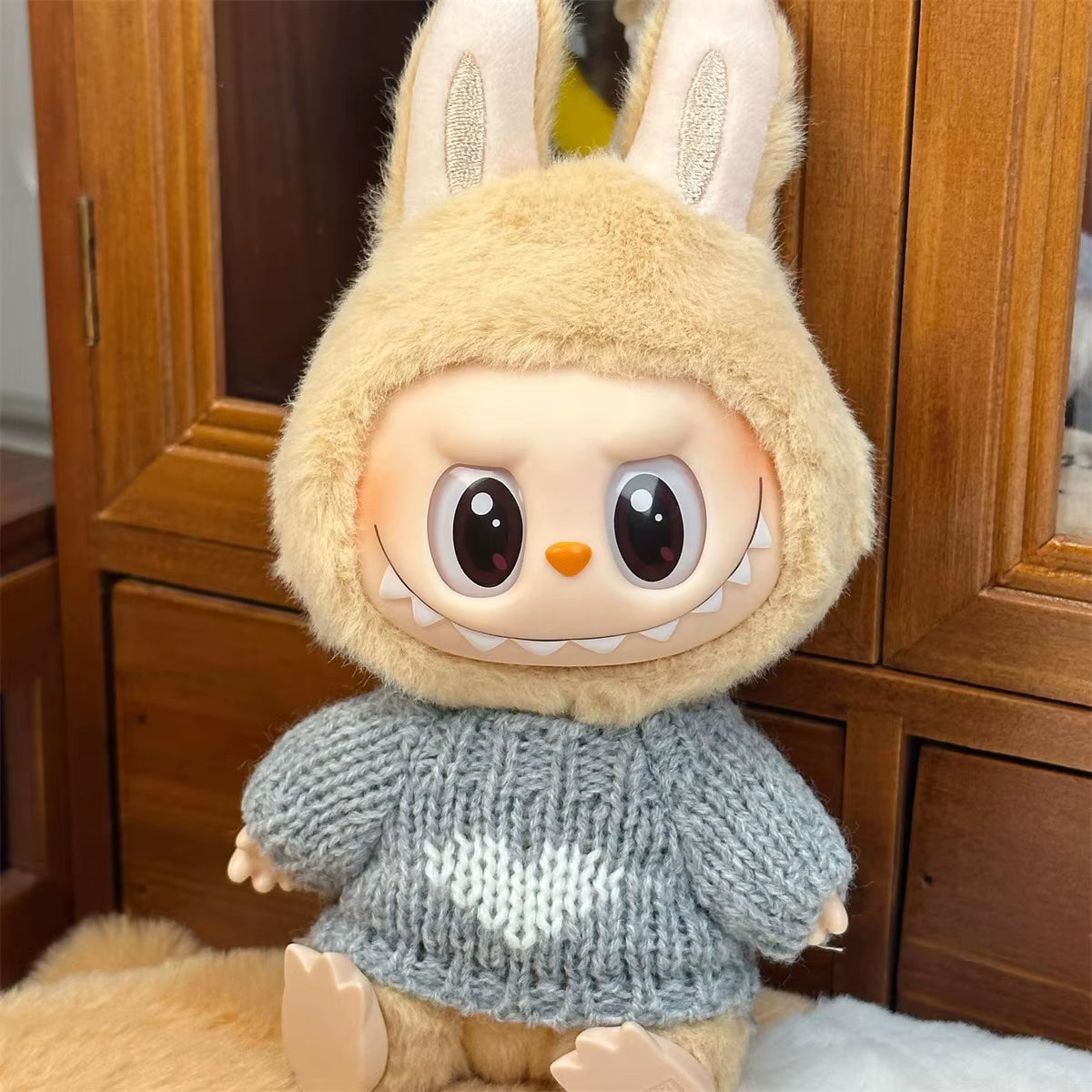 Adorable Strawberry Love Winter Sweater for 17cm Labubu Dolls - Perfect Gift for Kids!