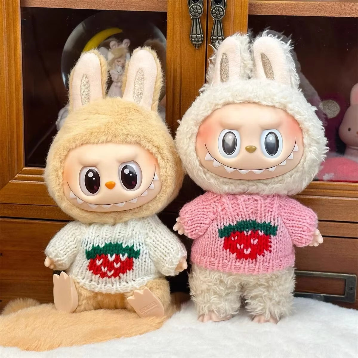 Adorable Strawberry Love Winter Sweater for 17cm Labubu Dolls - Perfect Gift for Kids!