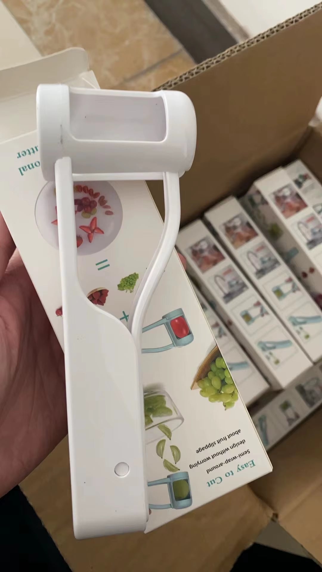 Tomato Slicer Cutter Grape Tools Cherry Fruit Salad Splitter Artifact for Toddlers Kitchen Accessories for Baby Fruit Cut Gadget