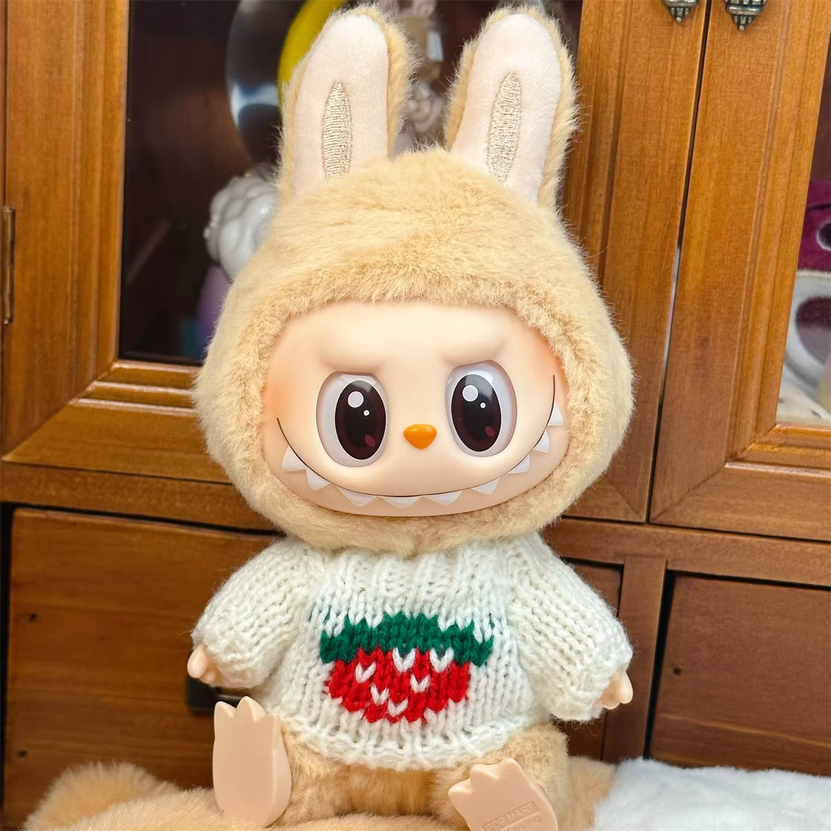 Adorable Strawberry Love Winter Sweater for 17cm Labubu Dolls - Perfect Gift for Kids!