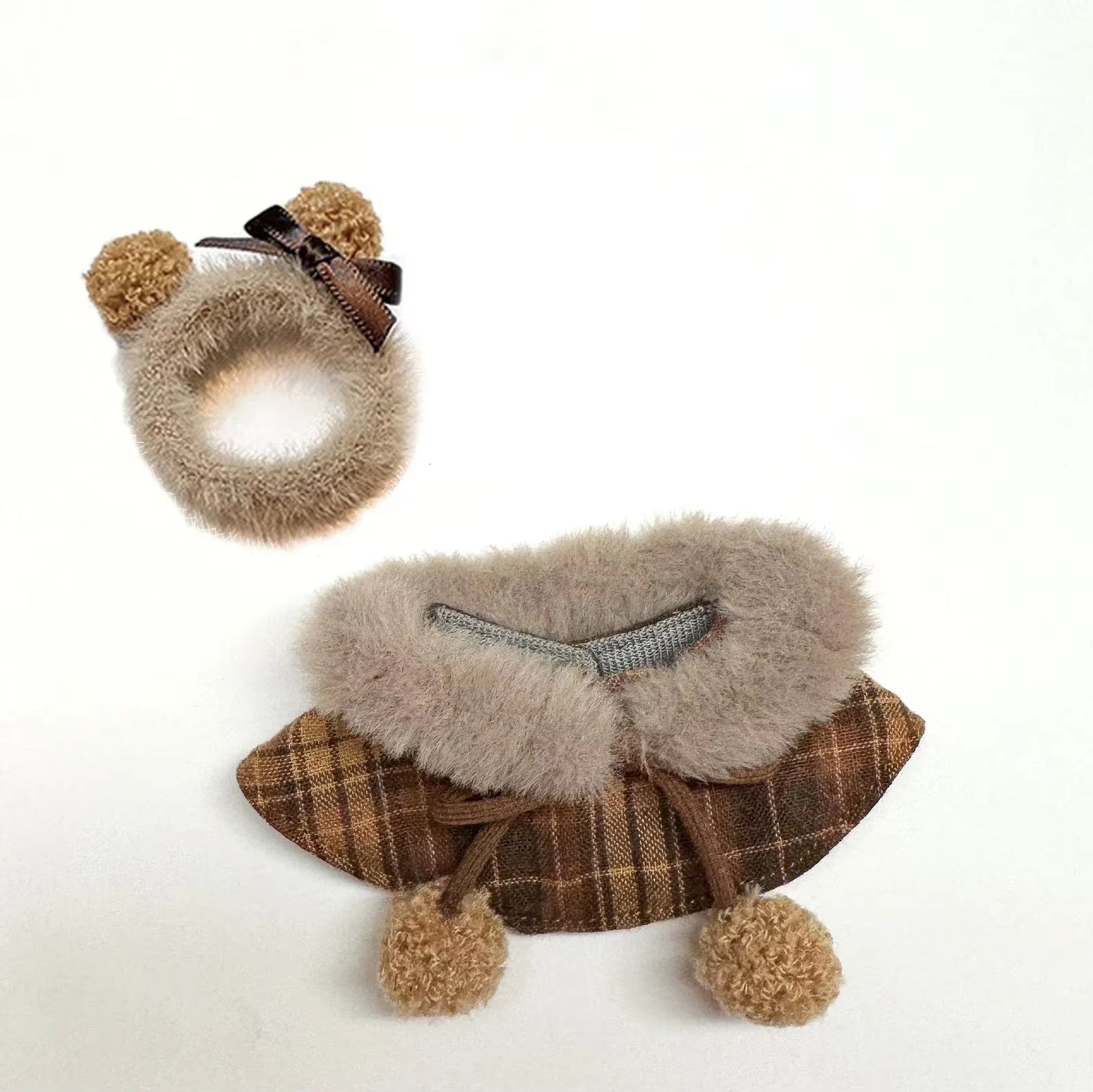 17Cm Labubu Doll Clothes Macaron Sitting Party Christmas Checkered Plush Cloak Clothes Labubu V2 Clothes Christmas Costumes